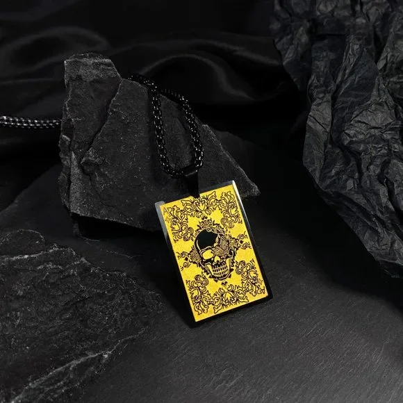 men skull necklace - Picture 4 of 6